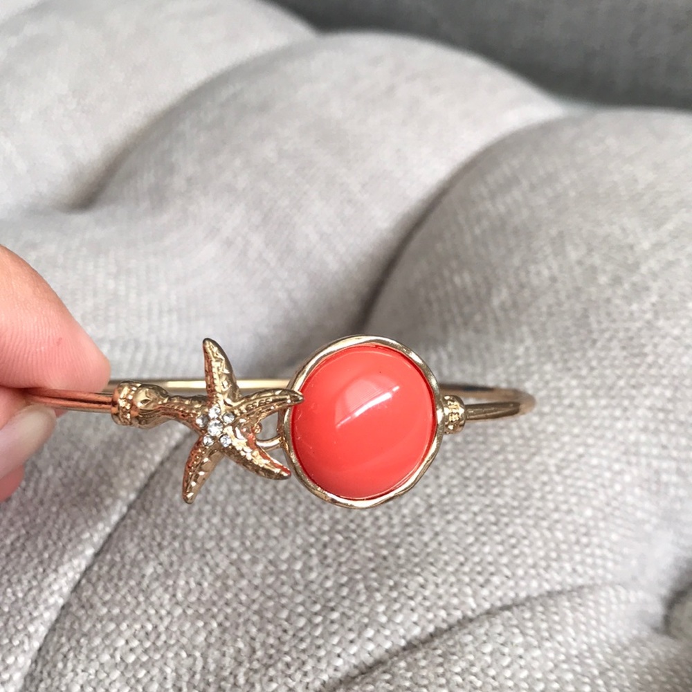 Gold bangle